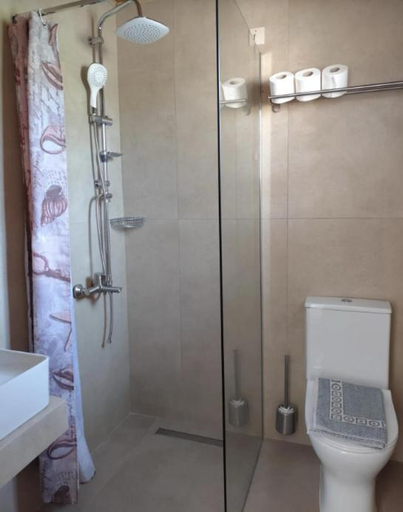Bathroom 3, Sunwaves Apartments, North Aegean