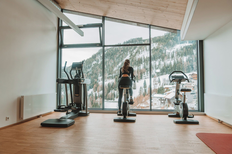 Fitness facility 2, Pezid - ein Nest, viele Flügel, Landeck