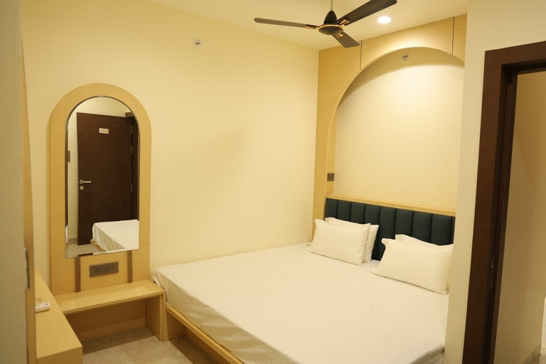 Room 4, Hotel Agrawal Inn, Ujjain