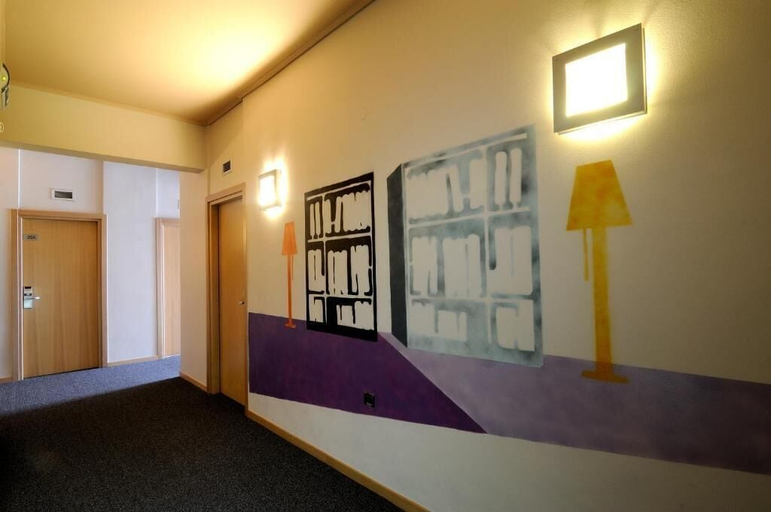 Others 5, Maniatis Hotel, Peloponnese