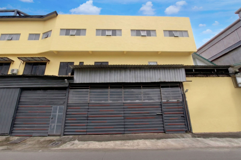 Front of property 2, Hotel O near Ahmad Yani International, Semarang