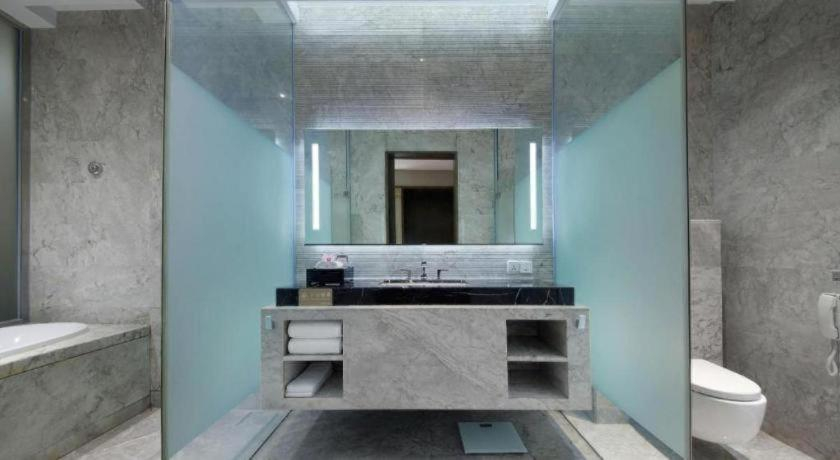 Bathroom 4, Fliport Hotel Zhangzhou Yuanshan, Zhangzhou