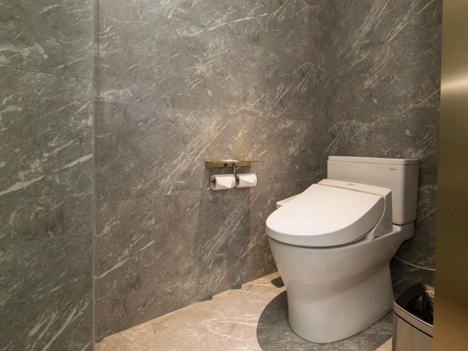 Bathroom 4, Mercure Xian Dayan Pagoda, Xi'an