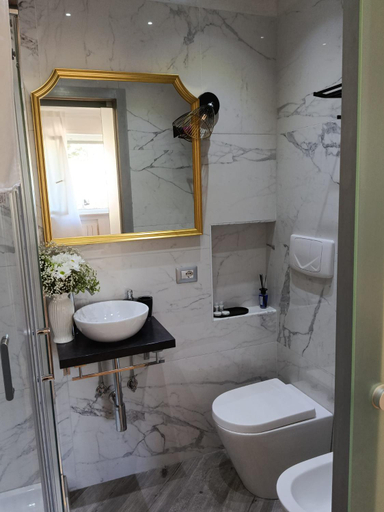 Bathroom 4, Bellatmosfera, Barletta-Andria-Trani