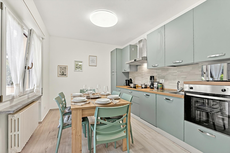 Private kitchen 4, Diamond Lake Apartment 13918, Varese