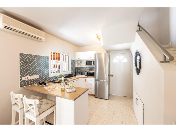 5, Larnaca Villa 1400, Larnaca
