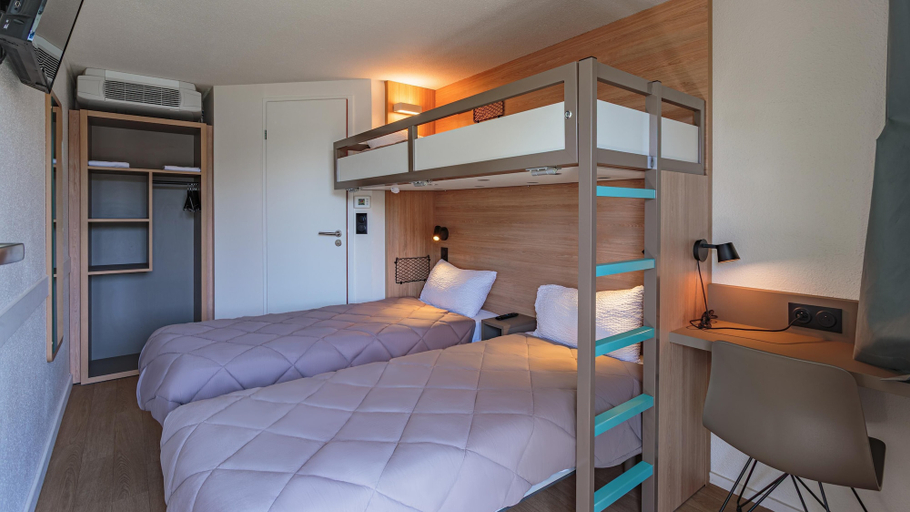 Bedroom 3, Premiere Classe Montpellier Sud - Lattes, Hérault