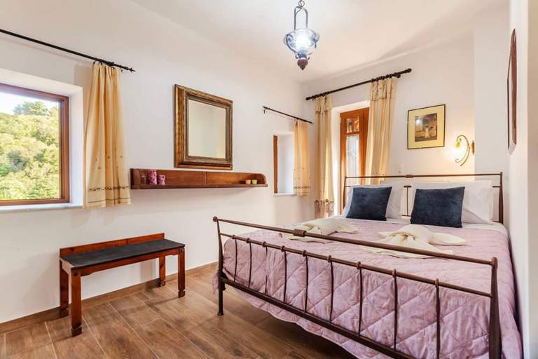 Room 3, Stemnitsa Stone Residence - Cosy Mountain Escape, Peloponnese