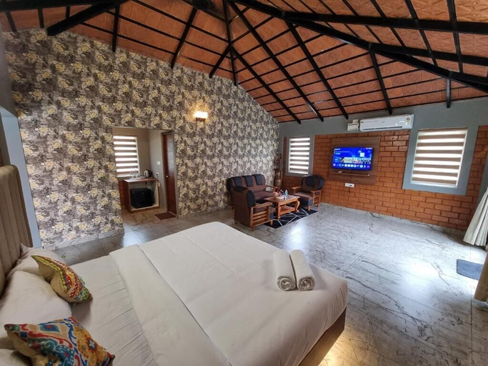 Room 5, KK SELFIE POINT RESORT, Coimbatore