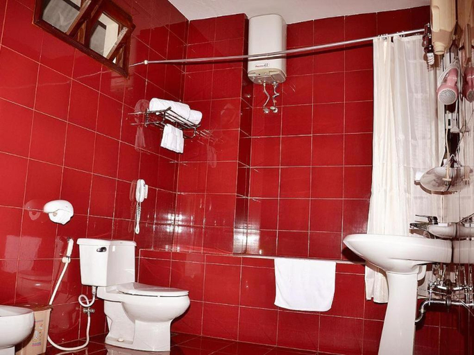Bathroom, My Tra Riverside Hotel, Sơn Tịnh