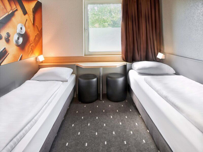 Bedroom 2, B&B Hotel Offenbach-Süd, Offenbach am Main