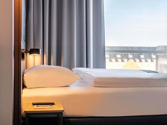 Bedroom 2, B&B HOTEL Essen-Hbf, Essen