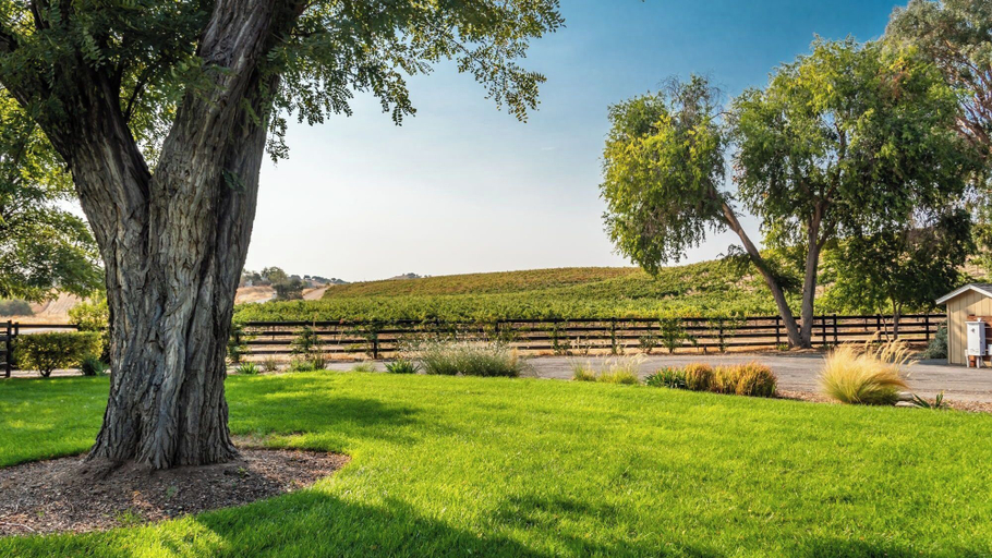 Interior 2, Estrella Vineyard by Avantstay Vineyard Setting + Fire Pit Backyard Northern Paso Wine Country, San Luis Obispo