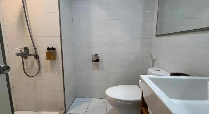 Bathroom 3, Ming Chi Shan Zhuang, Yilan