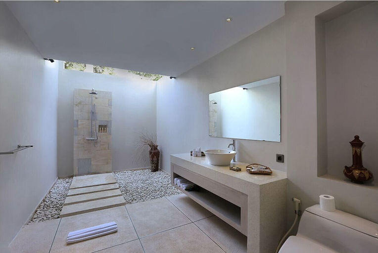Bathroom 5, Living Asia Resort and Spa, Lombok
