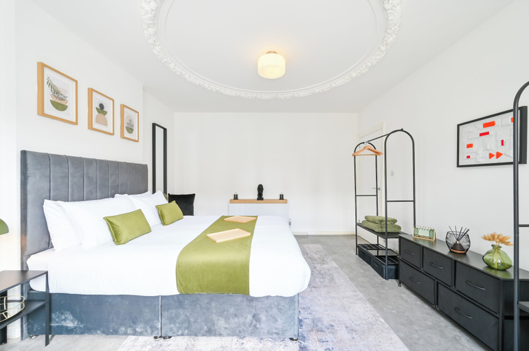 Room 3, Emerald Garden Suite - Wifi Parking Garden Sleep 2, London