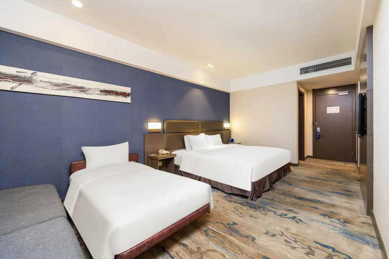 Bedroom 2, Holiday Inn Express Shenyang North Railway Station, Shenyang