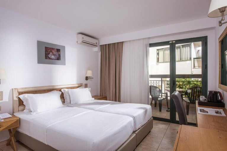 Bedroom 3, Gouves Water Park Holiday Resort, Crete