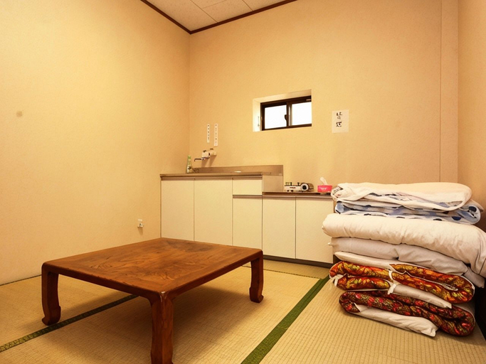 Bedroom 2, Guesthouse Tomoshibi - Hostel, Matsumoto