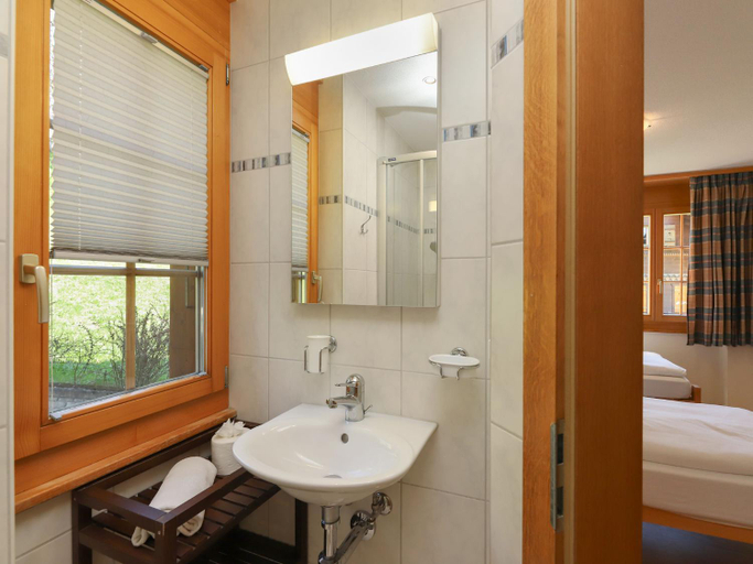 Bathroom 3, Apartment Chalet Nagano by Interhome, Interlaken