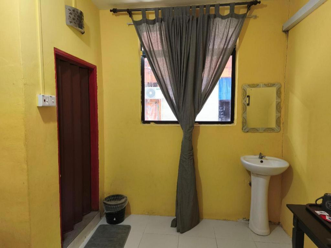 Bathroom 4, Hotel O Selesa Inn, Hulu Terengganu