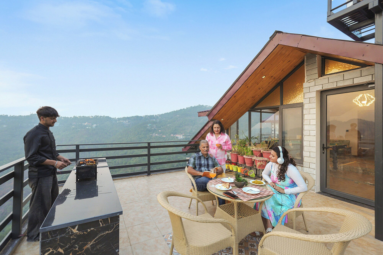 Outdoor dining 3, ELIVAAS Kosh Pinevale 2BHK Villa w Pool, Solan