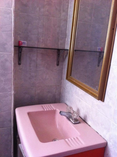 Bathroom 2, Hotel Centro Diana, Mexico City