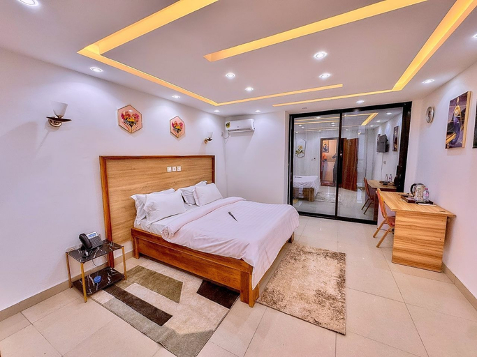 Room 3, D500 RESIDENCE, Wouri
