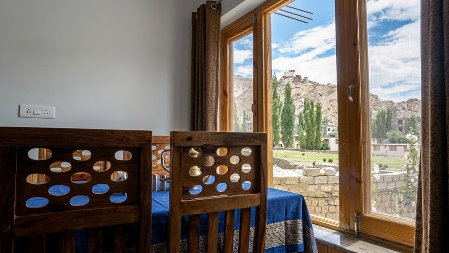 Food & Drinks 4, Green View Hotel, Leh