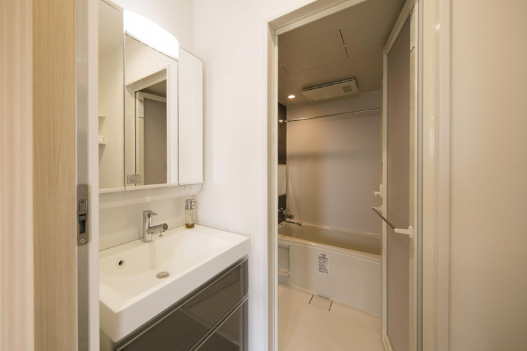 Bathroom 4, Minn Umeda North, Osaka