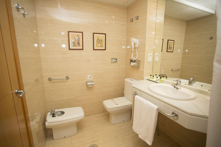 Bathroom 4, Avenida Hotel., Almería
