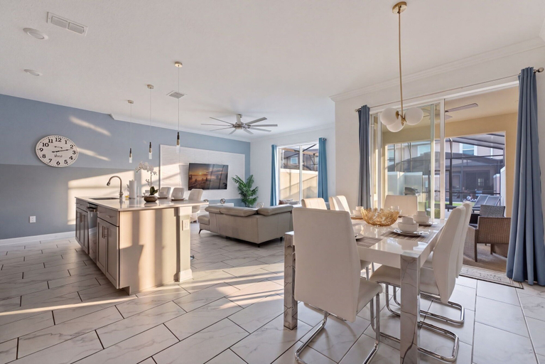 Dining room 4, Family Friendly Home, Private Pool, Near Disney, Osceola