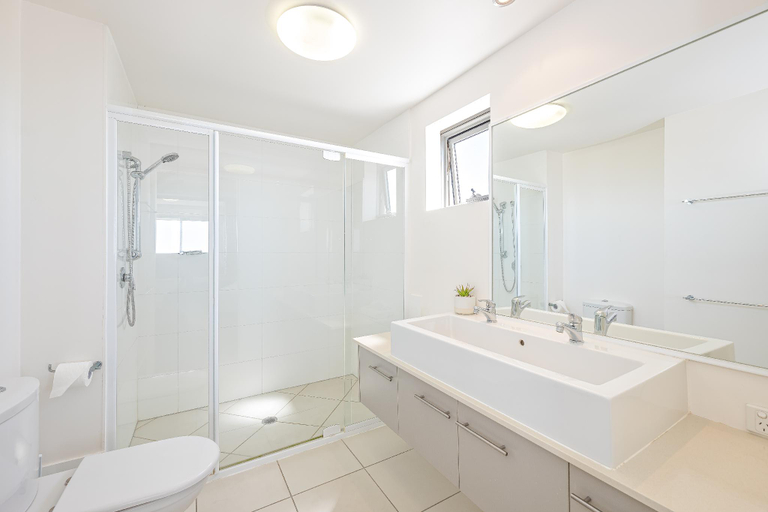 Bathroom, On The Beach Resort Bribie Island, Bribie Island