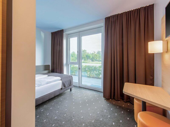Bedroom 2, B&B Hotel Augsburg-Nord, Augsburg