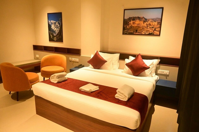 Room 2, Hotel Layover Stay-3 Minutes From the Airport, Jaipur