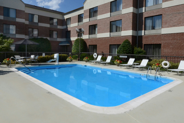 Sport & Beauty 5, Fairfield Inn Suites By Marriott Charlottesville North, Albemarle
