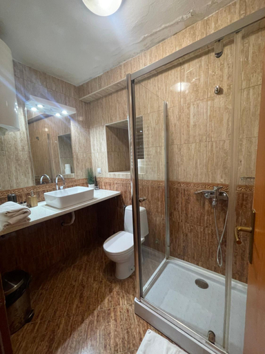 Bathroom 4, Villa Old Mariner