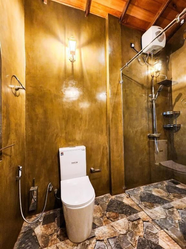 Bathroom 4, Ever Breeze Villa, Habaraduwa