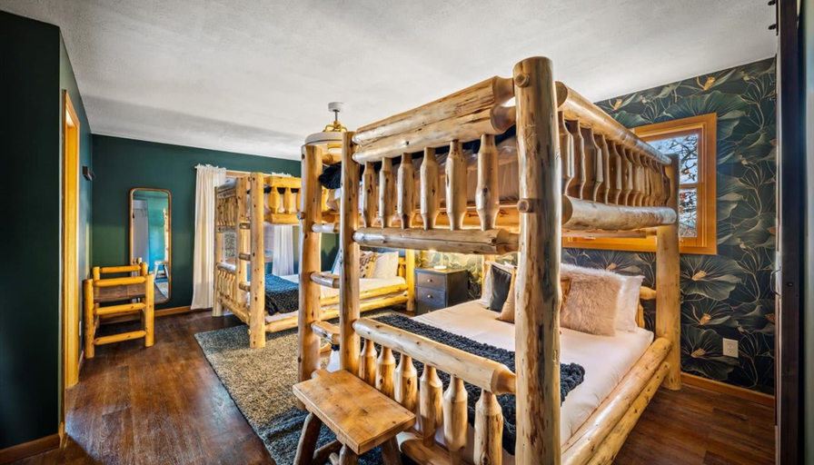 Room 2, Luxury Wellness Retreat - Gym Cold Plunge Sauna, Sevier