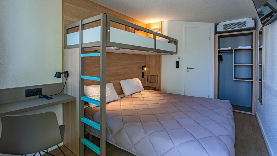 Bedroom 3, Premiere Classe Montpellier Sud - Lattes, Hérault