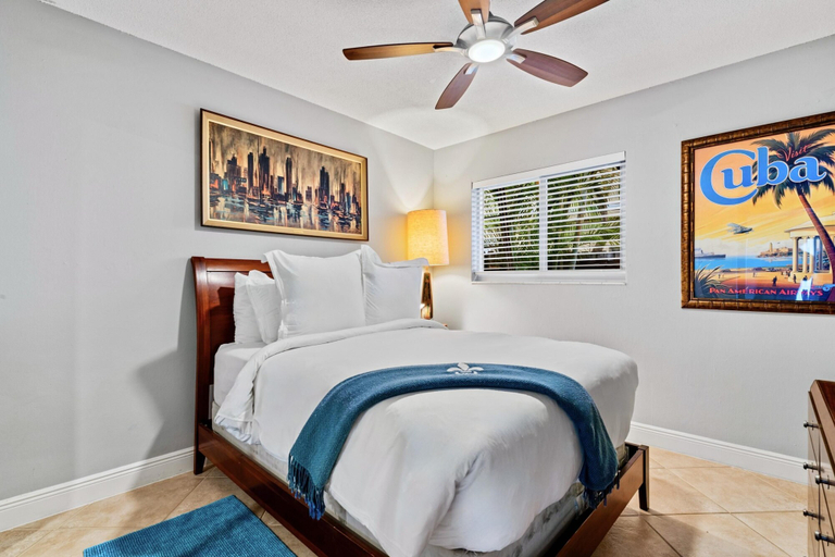 Others 2, Wilton Manors 2BR Charm Walk to the Drive, Broward
