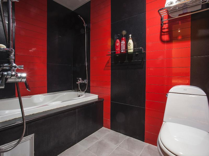Bathroom 3, Shinchon La Nuit Hotel, Mapo