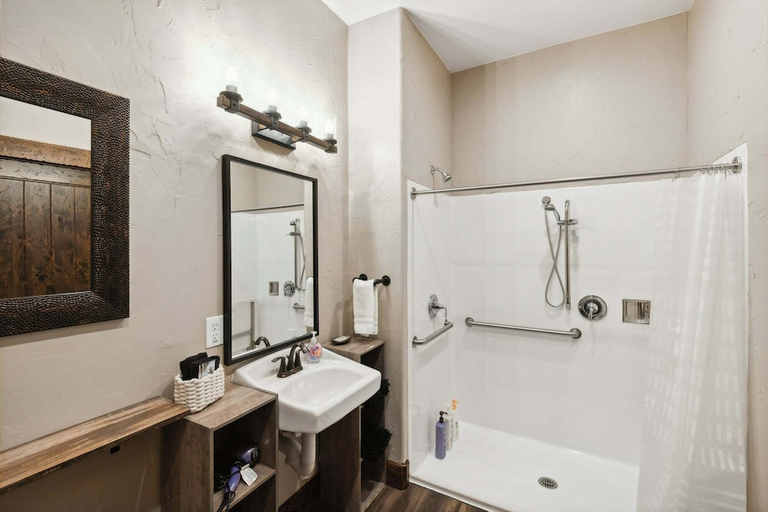 Bathroom 3, Zion Cliff Lodge, Mohave