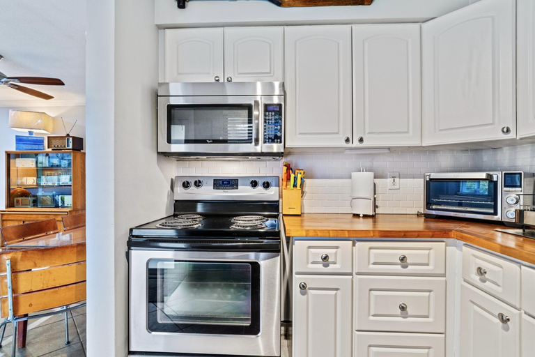 Others 5, Wilton Manors 2BR Charm Walk to the Drive, Broward