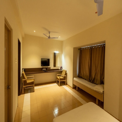 2, Hotel Ems Mayura, Coimbatore