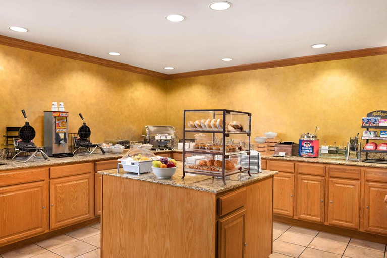 Food & Drinks 4, Country Inn & Suites Sycamore, De Kalb