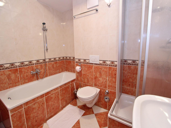 Bathroom 3, Detached Chalet in Saalbach, Zell am See
