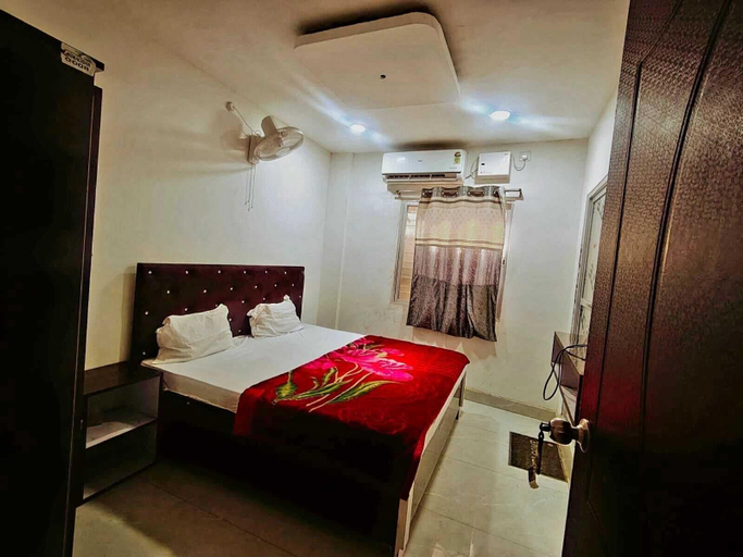 Room 4, Maa Vindhyavasini Guest House, Gorakhpur