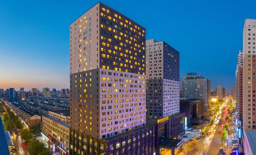 Exterior & Views