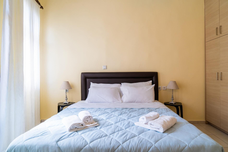 Bedroom 2, George's Poet Maisonette, Crete